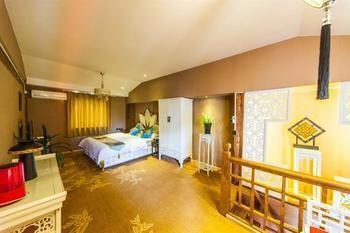 Nobles Living Castle Hotell Lijiang  Exteriör bild