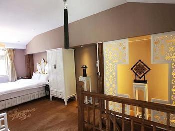 Nobles Living Castle Hotell Lijiang  Exteriör bild